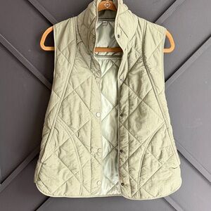 Quilted Olive Green Sleeveless Vest